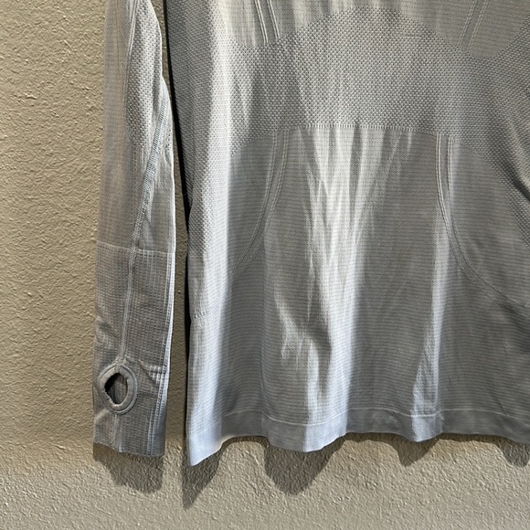 Lululemon Swiftly Tech Long Sleeve FLAWED - Picture 4 of 10